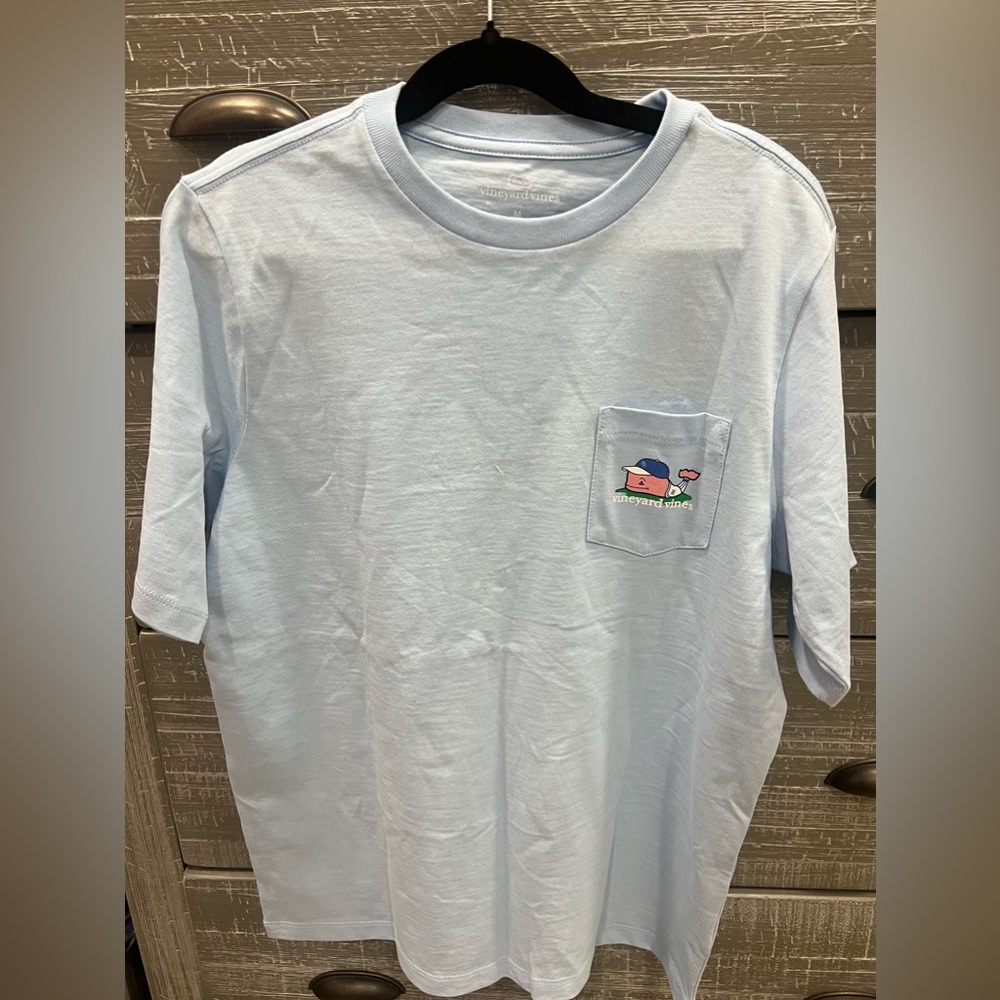 NWT Vineyard vines boys tshirt whale baseball shirt, size M (12-14)
